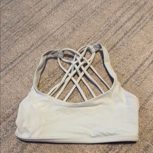 Lululemon Free to be bra - wild